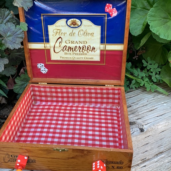 Vintage pinup girl rockabilly cigarbox purse - Picture 6 of 12